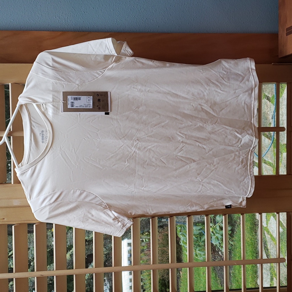 Diadora short sleeve tech short xs
